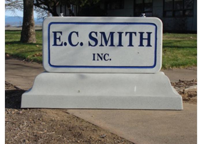 711 - Small Rectangle Sign