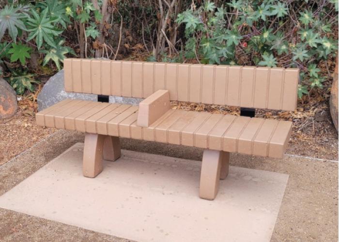 422 - Backed bench w/lines, 72