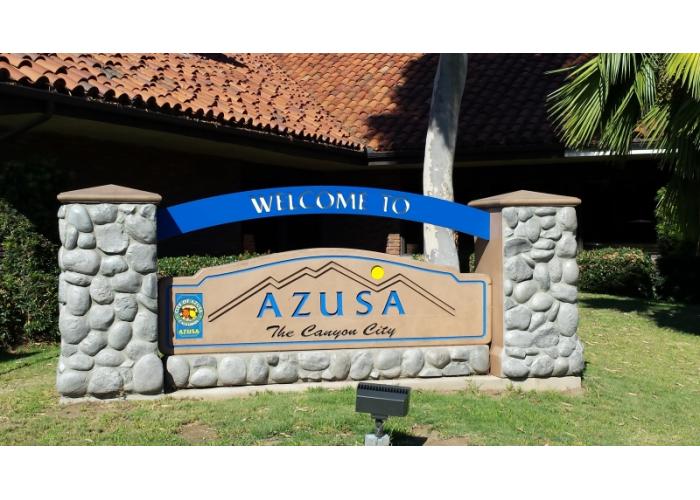 715 - 8' Decorative Crown Top Sign