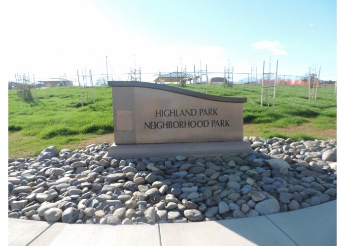 Sign - Highland Park (Redding)