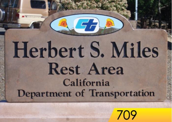 709 - 5' Rectangle w/Bubble Top