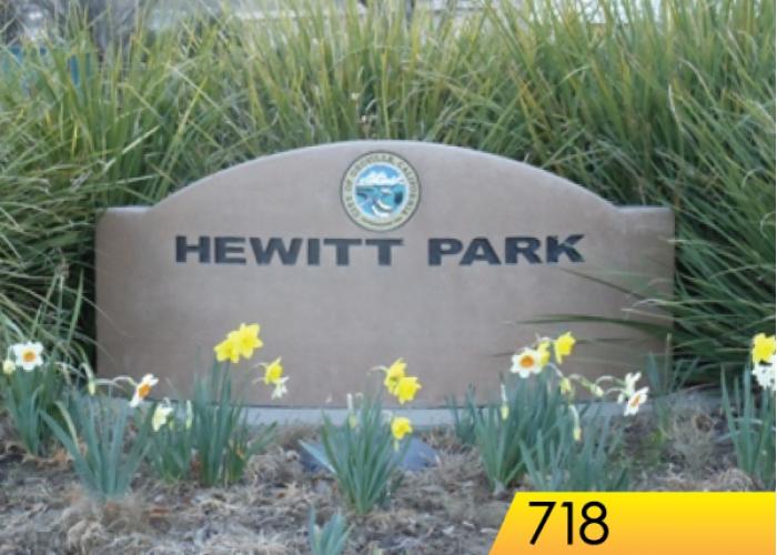 718 - Small Curved Rectangle Sign