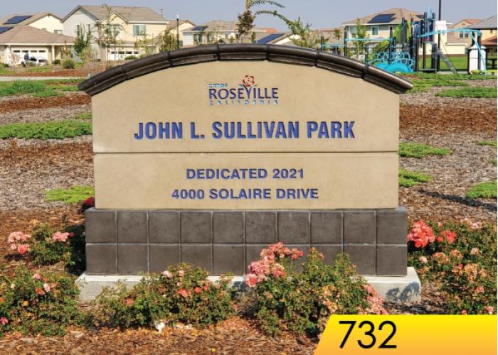 732 - Sign with Base and Caps