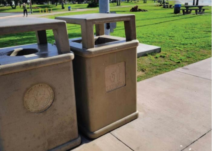 517 - Square Receptacle, Square Deposit